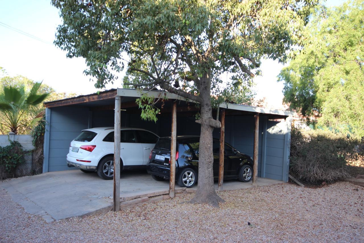 86 On Jubilee Otel Oudtshoorn Dış mekan fotoğraf